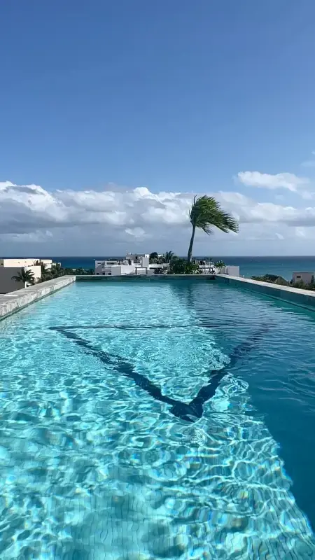 Latitud 20 rooftop pool and ocean view